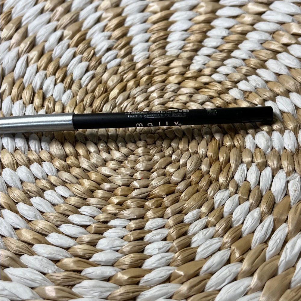 Mally Beauty Black Eyeliner - Picture 2 of 6